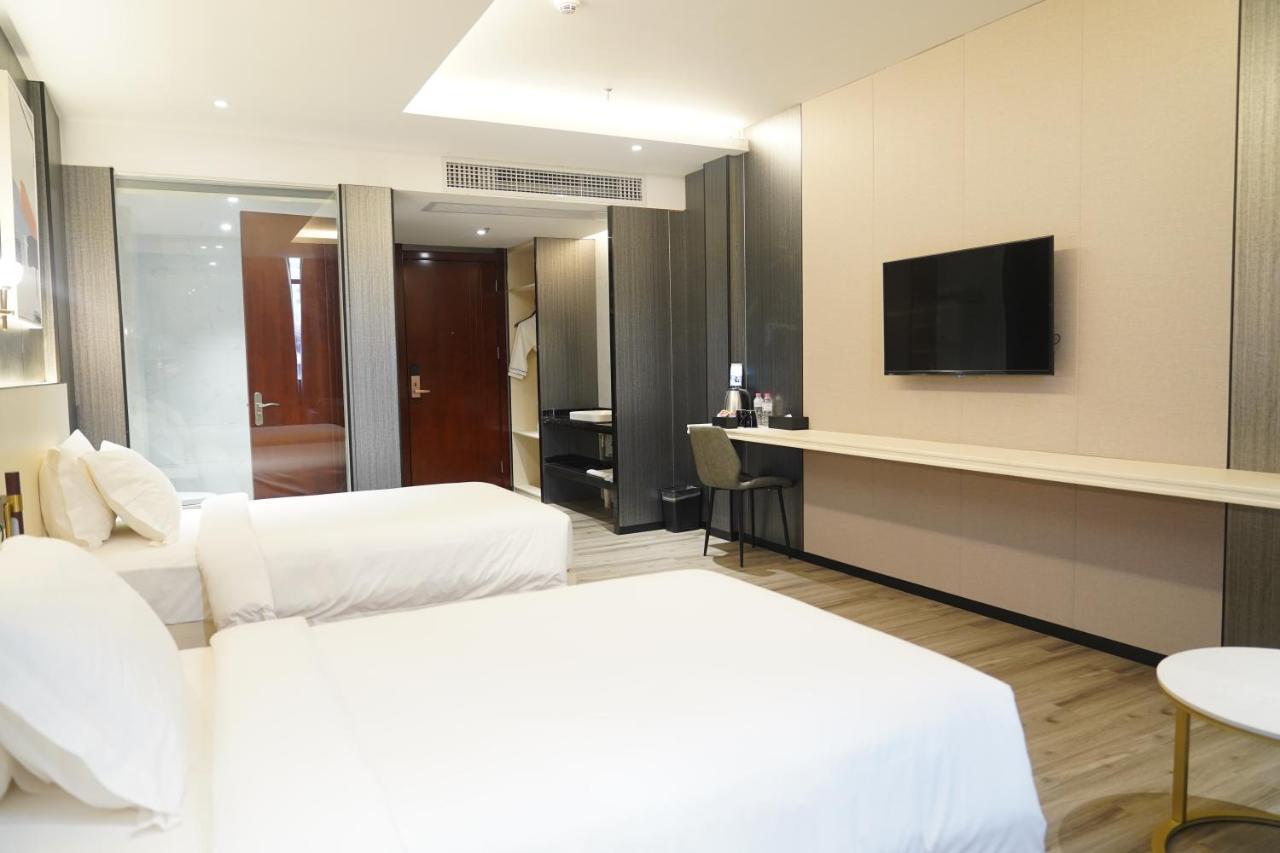 Joy Hotel Phnom Pen Exterior foto