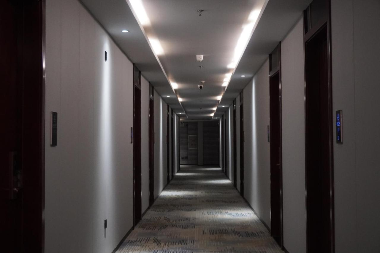 Joy Hotel Phnom Pen Exterior foto