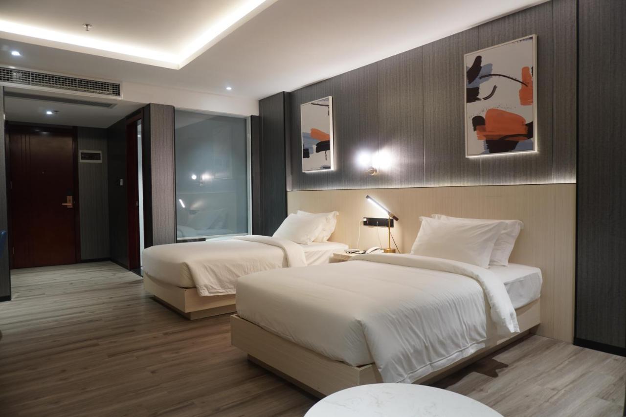 Joy Hotel Phnom Pen Exterior foto